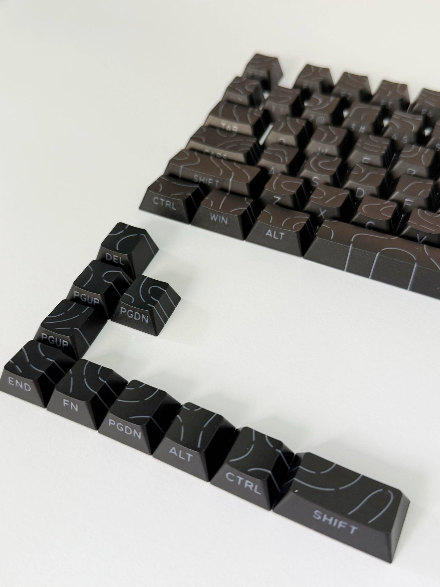Aurora SideGlow Keycaps – Gradient RGB Shine-Through PBT