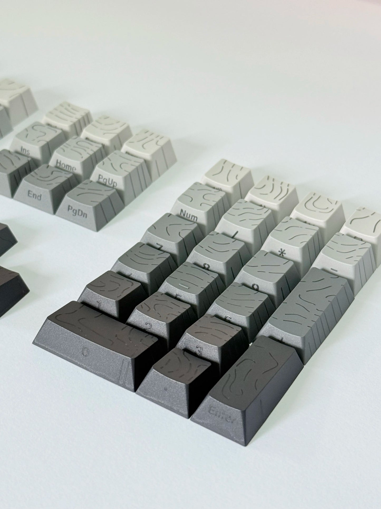Aurora SideGlow Keycaps – Gradient RGB Shine-Through PBT