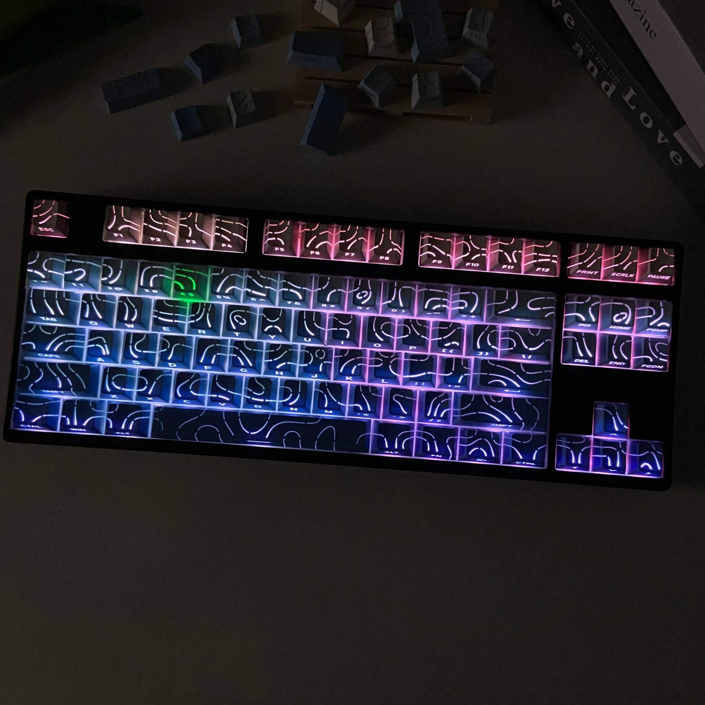 Aurora SideGlow Keycaps – Gradient RGB Shine-Through PBT