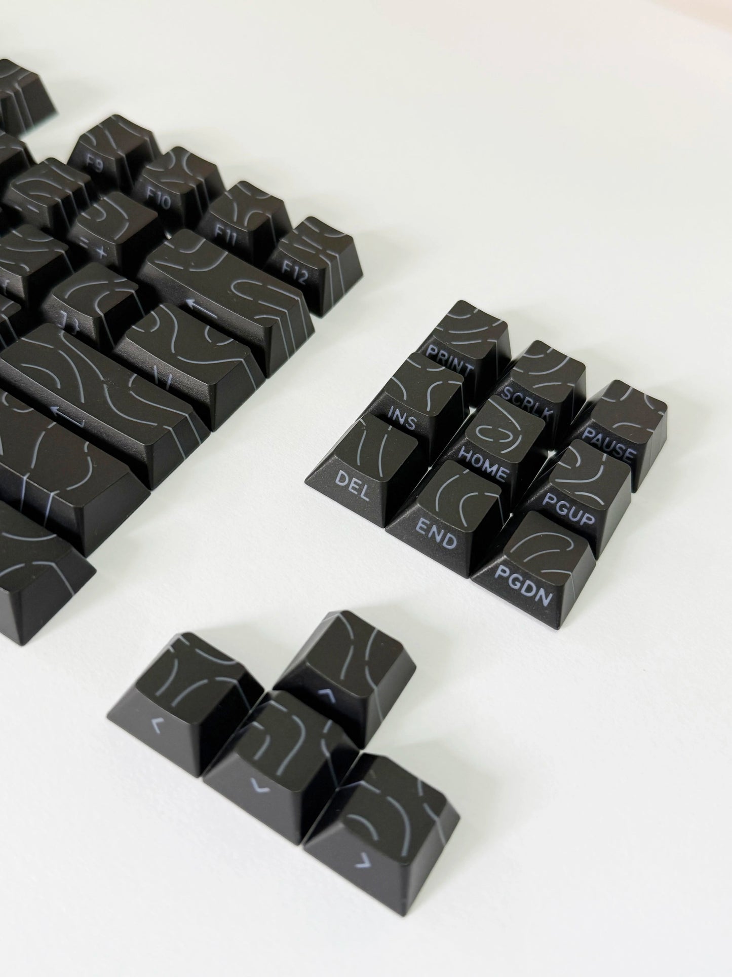 Aurora SideGlow Keycaps – Gradient RGB Shine-Through PBT