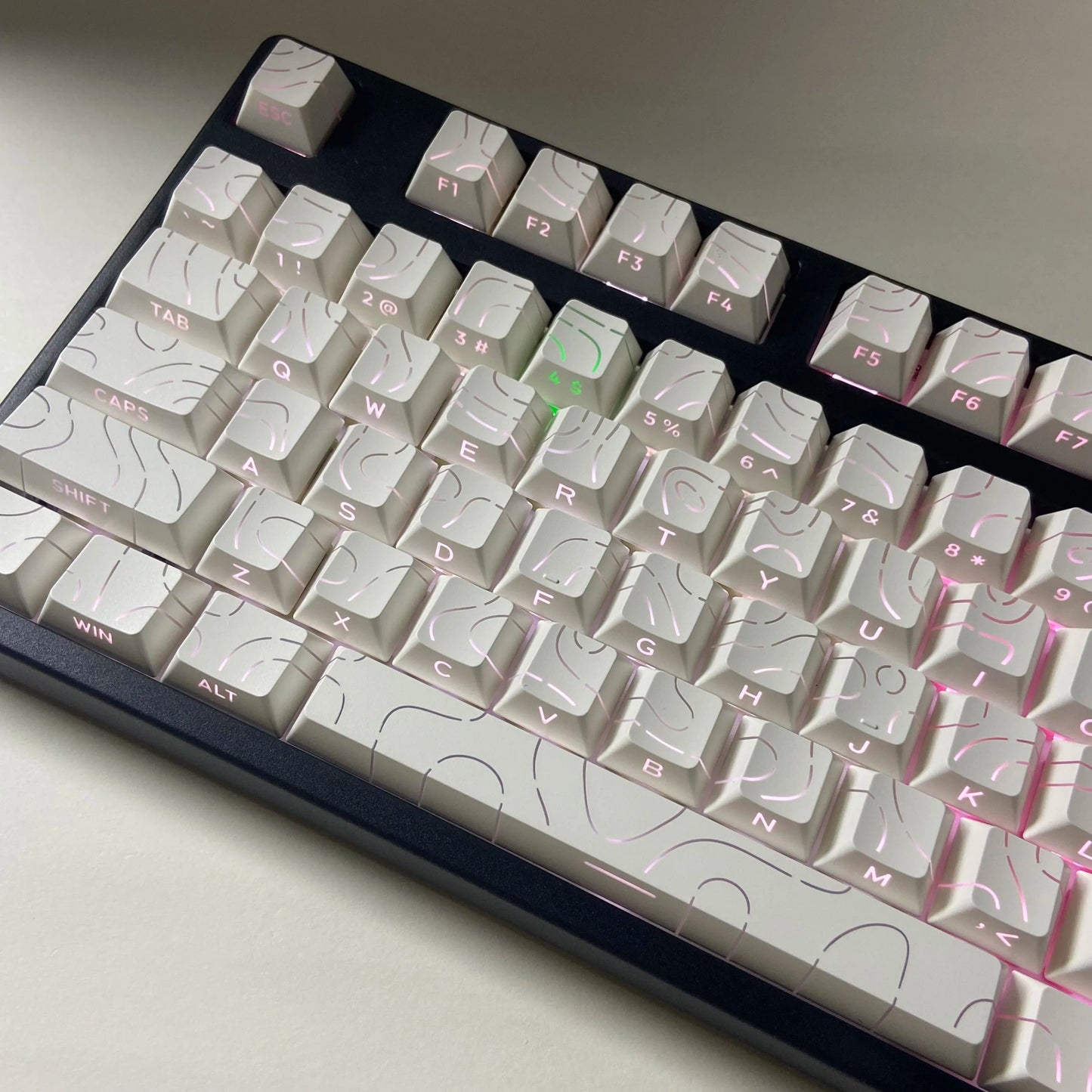 Aurora SideGlow Keycaps – Gradient RGB Shine-Through PBT