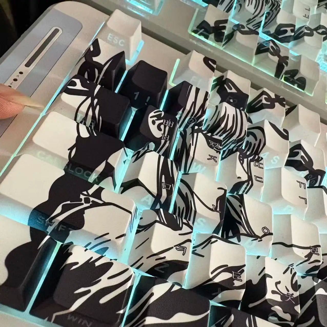 MAKIMA NOIR Keycap Set – 129-Key Anime PBT Japan Edition