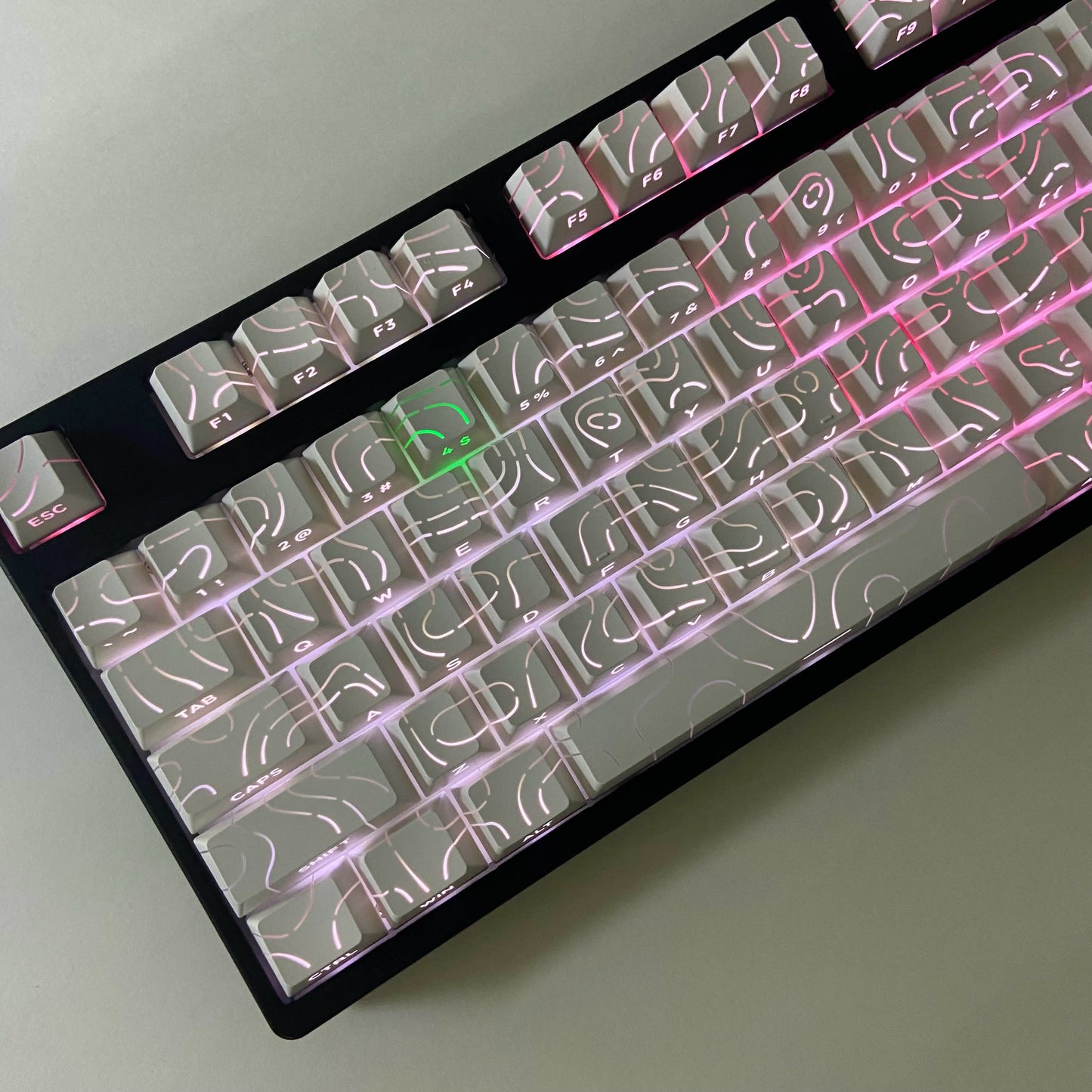 Aurora SideGlow Keycaps – Gradient RGB Shine-Through PBT