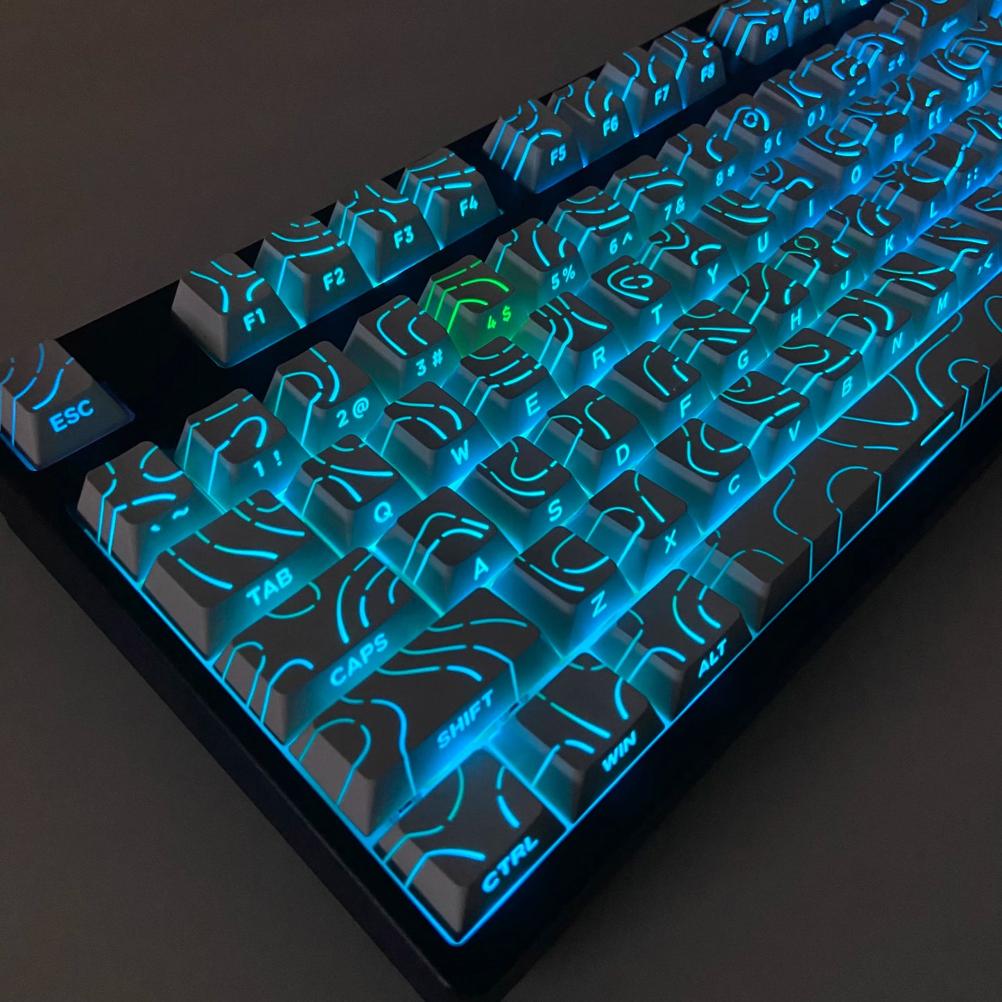 Aurora SideGlow Keycaps – Gradient RGB Shine-Through PBT